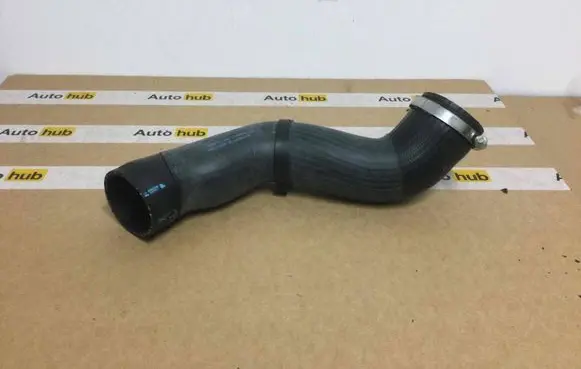 Bentley Flying Spur Intercooler pipe mounting bracket 3W0145838H
