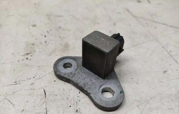 Nissan Qashqai Airbag deployment crash/impact sensor