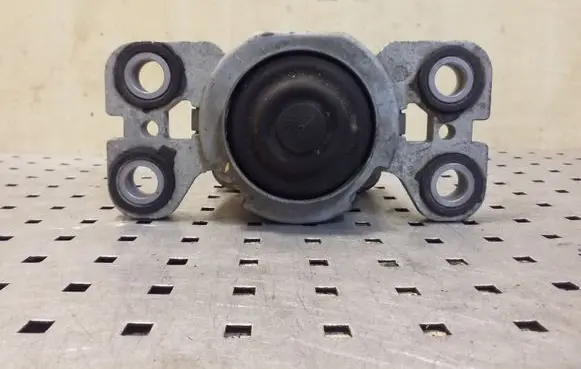 Volvo S60 Gearbox mount 8G9N711121AA00