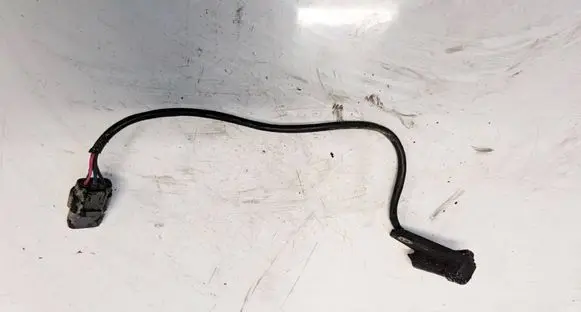 Mazda 323 Crankshaft position sensor J5T27072