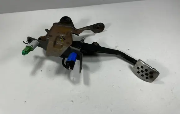 Renault Captur Clutch pedal 