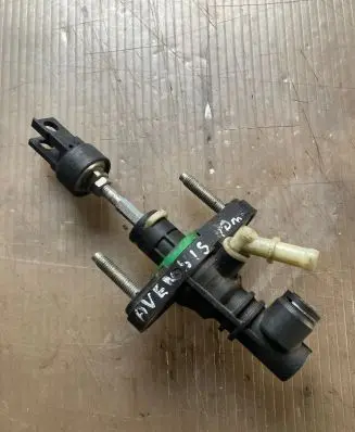 Toyota Avensis T270 Clutch master cylinder