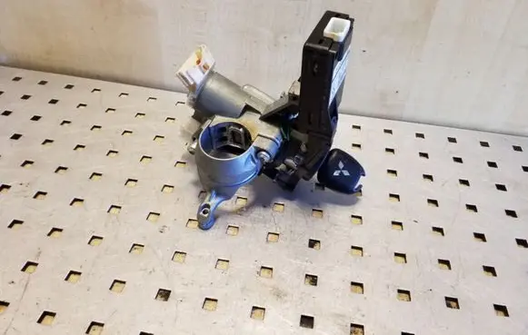 Mitsubishi Outlander Ignition lock E11116RI