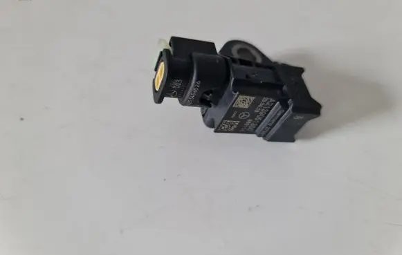 Mercedes-Benz E W213 Airbag deployment crash/impact sensor A2139051300