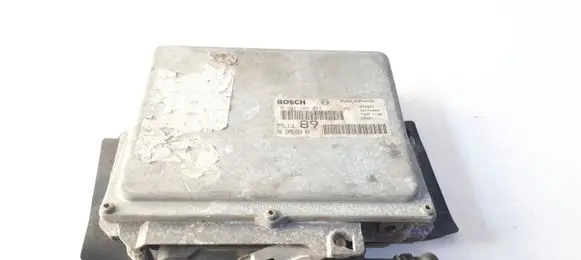 Peugeot 406 Engine control unit/module 0261204063 9624518380 950921
