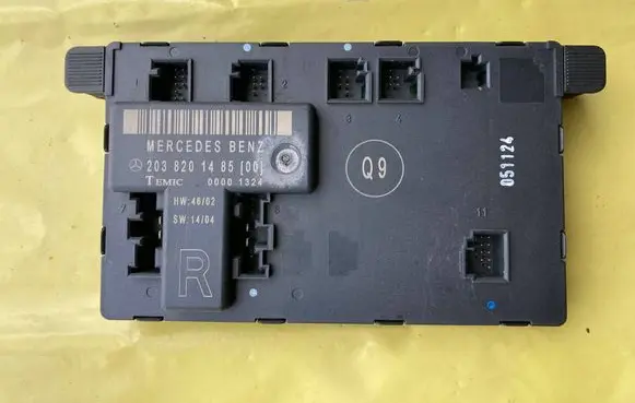 Mercedes-Benz C W203 Door control unit/module A2038201485