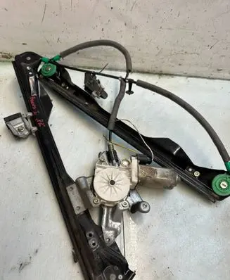 Ford Focus Front door window regulator with motor XS412300