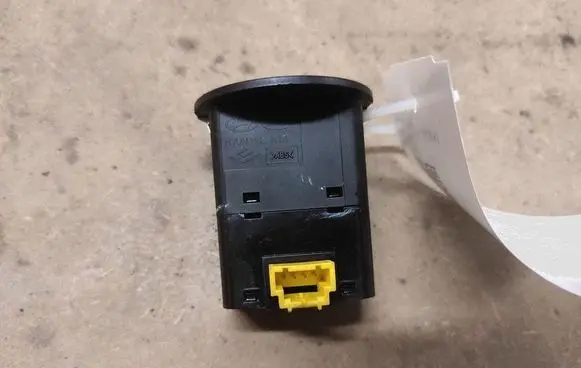 KIA Sportage Passenger airbag on/off switch