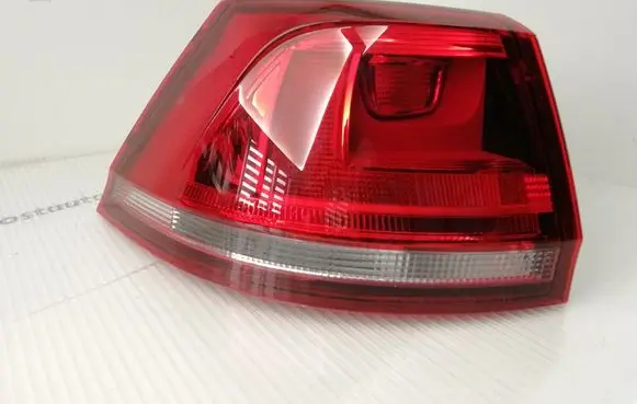 Volkswagen Golf VII Rear/tail lights 5G9945095C L90055976