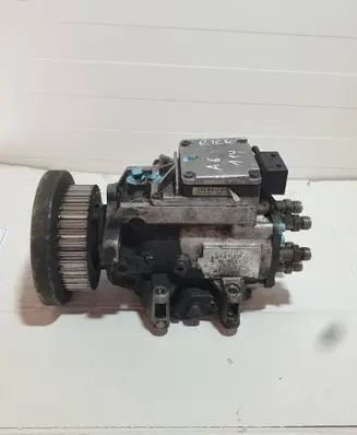 Audi A6 S6 C5 4B Fuel injection high pressure pump 059130106K 0470506038
