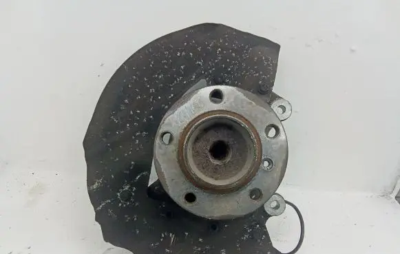 BMW 7 E65 E66 Front wheel hub spindle knuckle