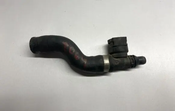 BMW 6 F12 F13 Engine coolant pipe/hose 7575624 757562402