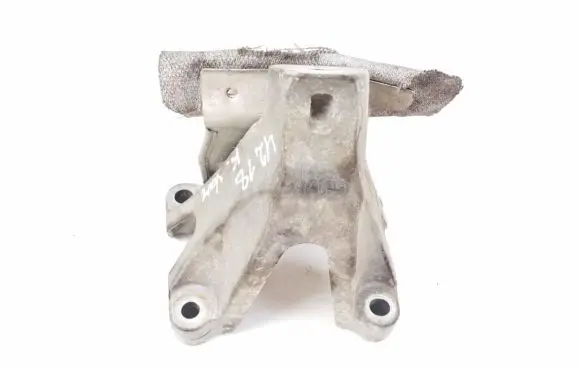 Audi A8 S8 D4 4H Engine mounting bracket 8K0199307