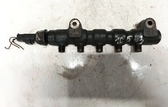 Fuel main line pipe