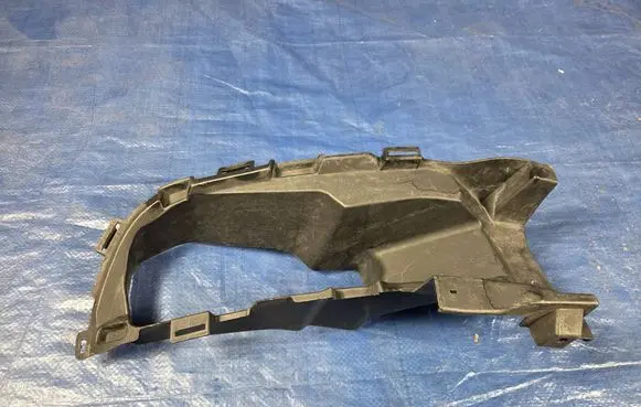 Mercedes-Benz CLS C218 X218 Air micro filter air duct channel part A2188852422 906610