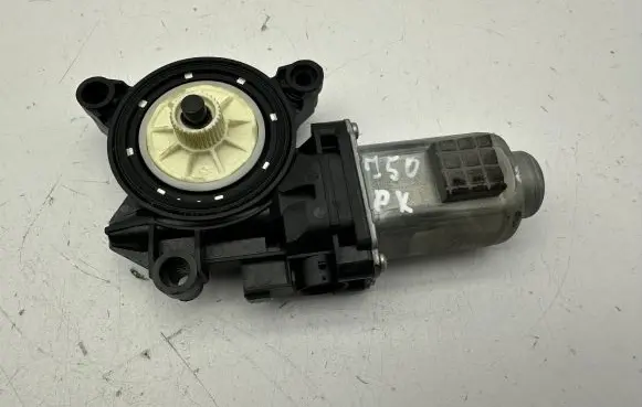 KIA Niro Front door window regulator motor 82450G5000