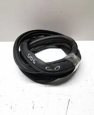 BMW 2 Active Tourer U06 Rear door rubber seal (on body) 8496230 290224