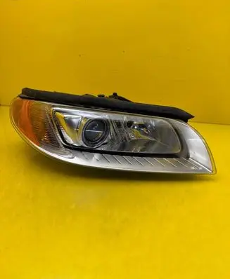 Volvo V70 Headlight/headlamp 31283916