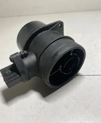 Volkswagen Touran I Mass air flow meter 074906461B 0281002461