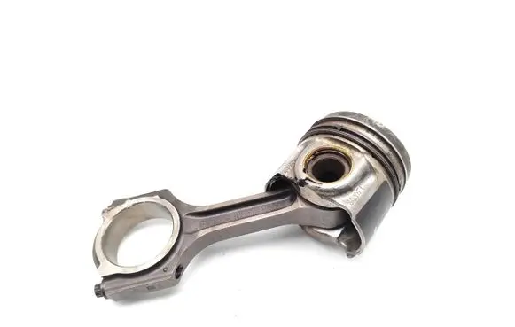 Ford Transit Courier Piston with connecting rod YMR6
