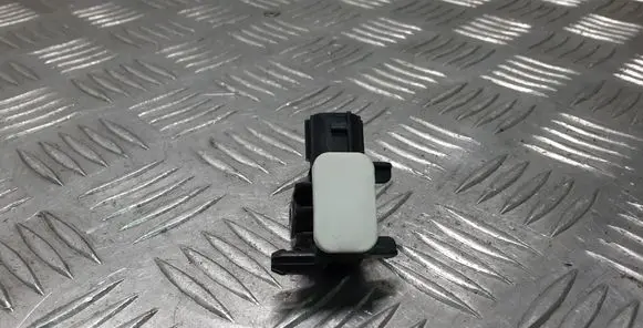 Mitsubishi Outlander Airbag deployment crash/impact sensor 8651A166
