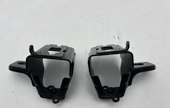 Radiator mount bracket