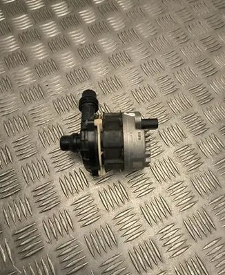 BMW 3 G20 G21 Water pump 5A30246