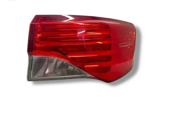 Toyota Avensis T270 Rear/tail lights