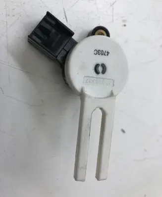 Opel Insignia A Brake pedal sensor switch 25889337