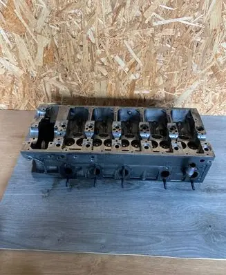 Volkswagen Transporter - Caravelle T5 Engine head 070103373C