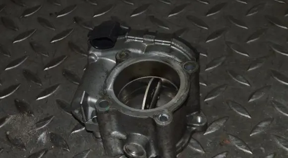 Mercedes-Benz E W212 Throttle valve A6420900270