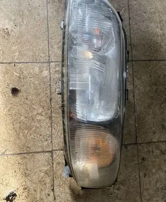 Volvo V70 Headlight/headlamp