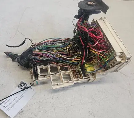Volvo S70 V70 V70 XC Fuse module 6849814