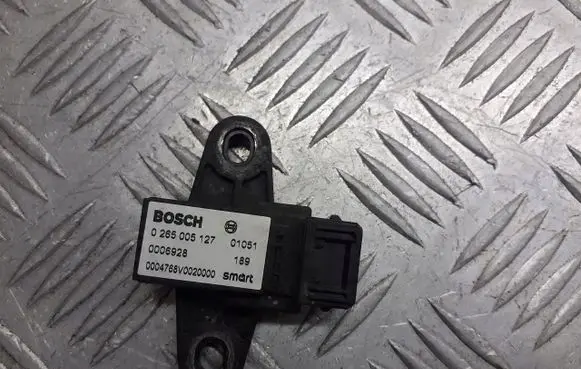 Smart ForFour I ESP acceleration yaw rate sensor 0265005127