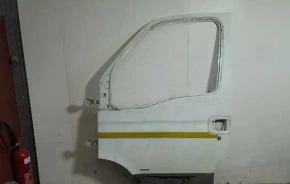 Iveco Daily 35.8 - 9 Front door 