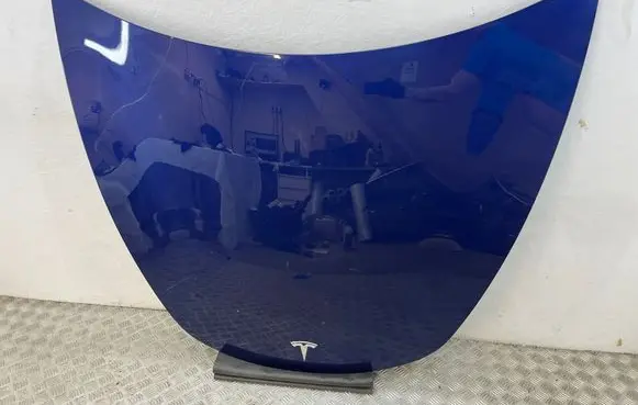 Tesla Model 3 Engine bonnet/hood