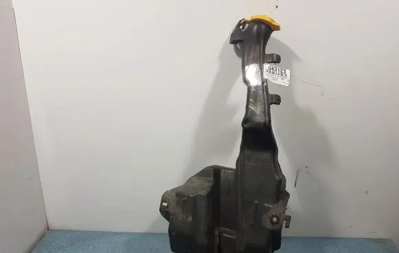 Jeep Commander Windshield washer fluid reservoir/tank 55157474