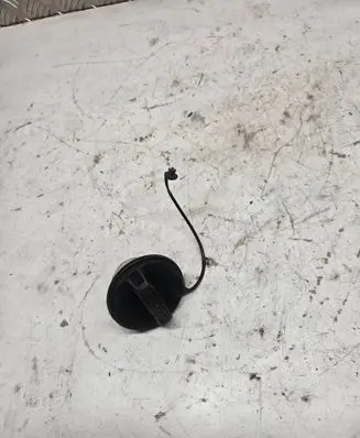 Nissan Terrano Fuel tank filler cap