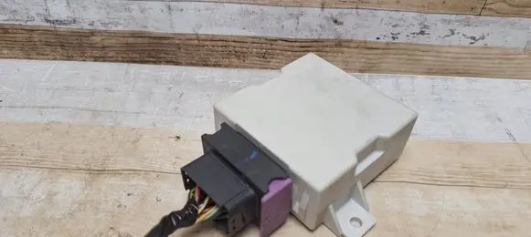 Toyota Avensis T250 Window wiper relay 150696