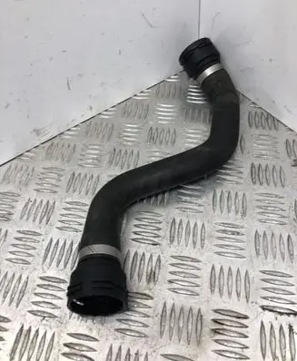BMW 1 F20 F21 Engine coolant pipe/hose 7811129 7811120