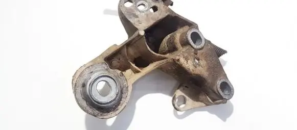 Audi A6 S6 C5 4B Engine mounting bracket 8e0199352d