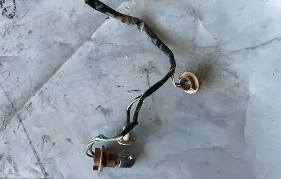 Toyota RAV 4 (XA20) Rear tail light wiring loom