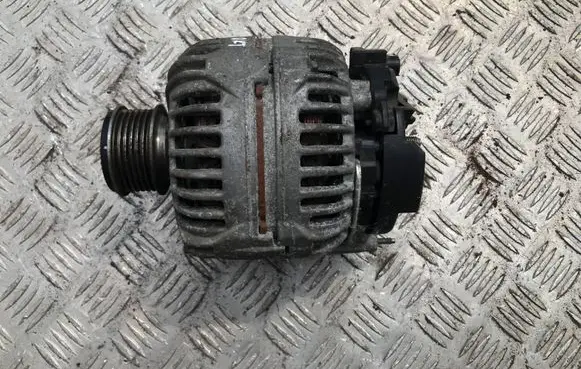 Skoda Fabia Mk2 (5J) Generator/alternator 06F903023F 0124525091