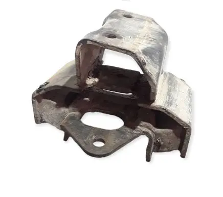 Mitsubishi Pajero Gearbox mounting bracket
