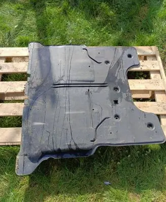 Audi A1 Engine splash shield/under tray 