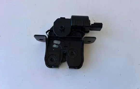 Renault Arkana Tailgate lock latch 905039428R