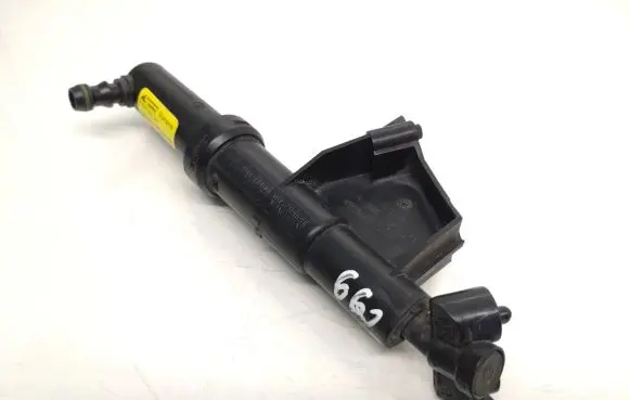 Volvo C30 Headlight washer spray nozzle 31253730 1307030347 1300390119