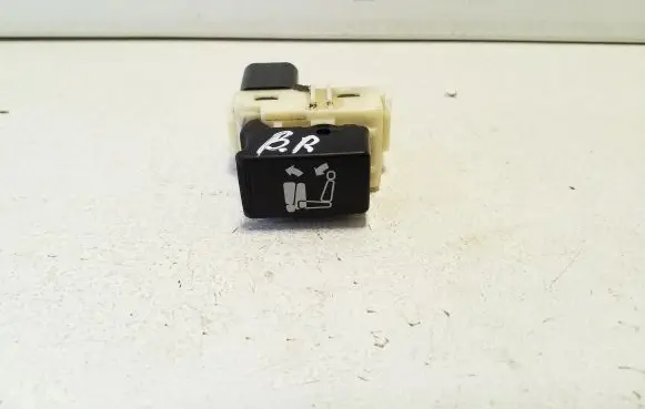 Mitsubishi Outlander Seat control switch 8610A048