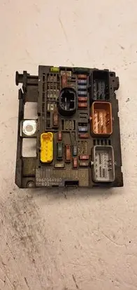 Citroen C5 Trunk lid opening control unit 9667044980
