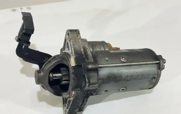 Renault Koleos I Starter motor 23300JG70A